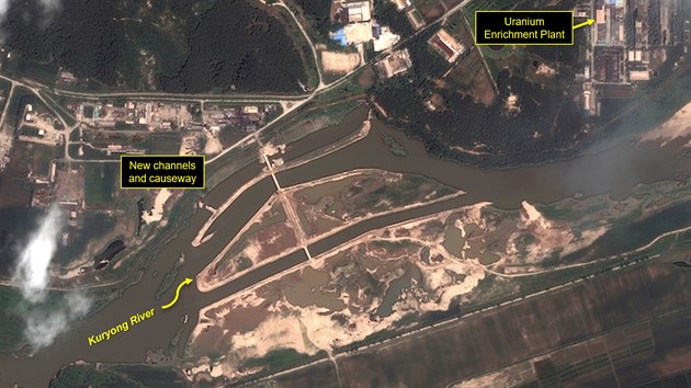 Satelitn snmky severokorejskho vzkumnho arelu Jongbjon (22. ervence 2020)