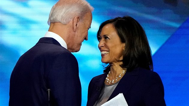 Kandidt na prezidenta USA Joe Biden a kalifornsk sentorka Kamala Harrisov v Texasu (19. z 2020)