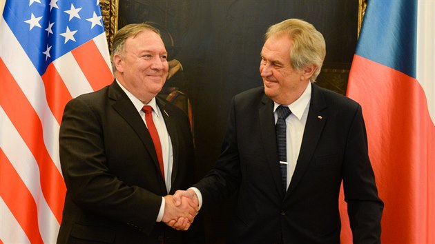 Prezident Milo Zeman se v Praze setkal s americkm ministrem zahrani Mikem Pompeem. (12. srpna 2020)