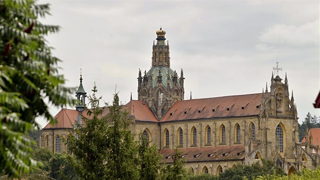 Klter benediktin v Kladrubech na Tachovsku prochz dal rekonstrukc. Za penze z evropskho dotanho programu bude obnoven star konvent a rajsk zahrada.