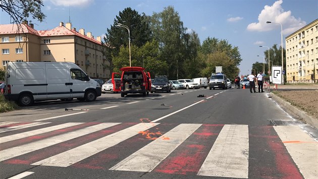 Chodce v Kladn pejelo auto, idi z msta nehody odjel. Pozdji se policistm sm piznal, ale odmtl orientan test na drogy. (12.8.2020)