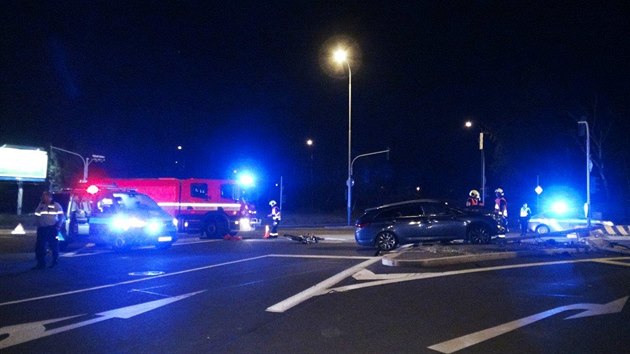 Dopravní nehoda osobního auta a cyklisty na Praze 5. (15. 8. 2020)