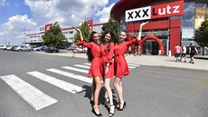 Nábytká�ský �et�zec XXXLutz p�edstavil v �estlicích u Prahy sv�j obchodní d�m,...