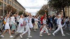 Bělorusové protestují proti brutalitě policistů zasahujících při demonstracích....