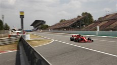 Sebastian Vettel pi tréninku na Velkou cenu panlska.