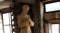 Autorem návrhu sochy Martina Stedy je Jan ebánek. Osobn dohlíel i na...