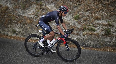 Kolumbijec Egan Bernal na trati první etapy Tour de France 2020