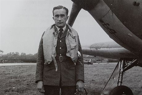 Rodák z Hané Josef Frantiek byl mnohokrát vyznamenaný letec britského...