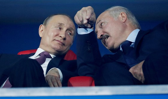 Ruský prezident Vladimir Putin a jeho bloruský protjek Alexandr Lukaenko na...