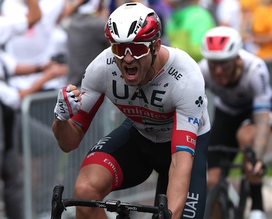 Norský cyklista Alexander Kristoff se raduje z vítzství v první etap Tour de...