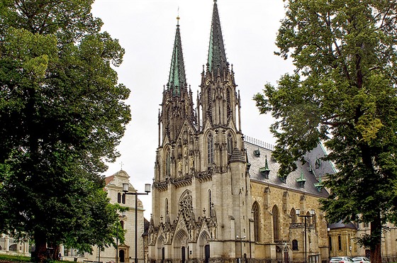 Dóm sv. Václava se pyšní nejvyšší kostelní věží (101 m) na Moravě.