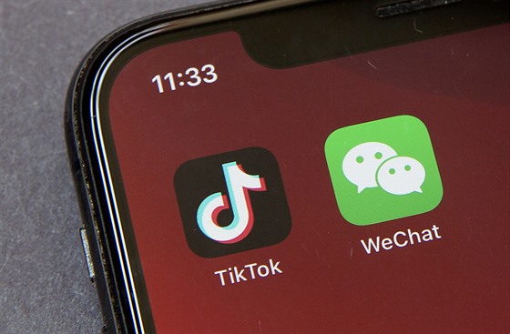 Čínské aplikace TikTok a WeChat