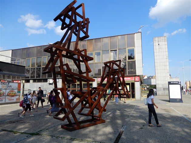 INTERNATIONAL SCULPTURE FESTIVAL.