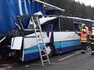 U Plzn narazil autobus do odstaveného nákladního auta. (26. srpna 2020)