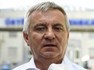 Kanclé Vratislav Myná informuje novináe o zdravotním stavu prezidenta Miloe...