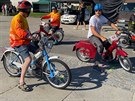 V Tlumaov opt závodily mopedy a fechtly