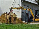 Pyrotechnici hledaj� ve Str�n� na Uherskohradi��sku nevybuchlou leteckou pumu.