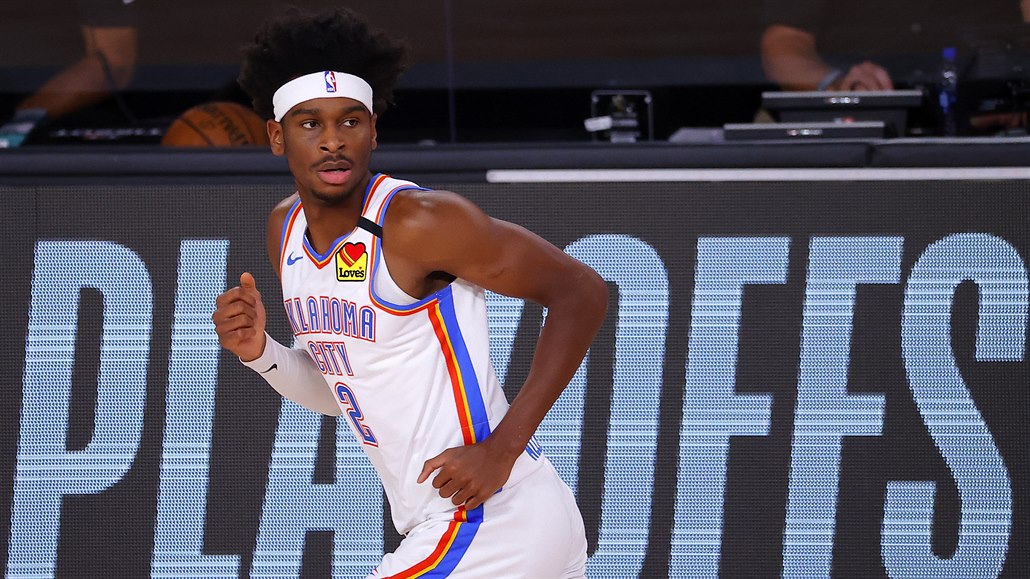 Shai Gilgeous-Alexander z Oklahoma City se práv� trefil za t�i.