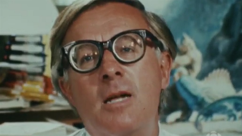 Král sci-fi Ray Bradbury odmítal počítače, bylo by mu sto let