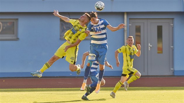 Momentka ze zpasu druh fotbalov ligy mezi st nad Labem a Varnsdorfem.