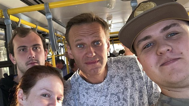 Selfie vdce rusk liberln opozice Alexeje Navalnho pedtm, ne se ocitl bezvdom v nemocnici pot, co se mu udlalo nevolno. Podle jeho mluv byl otrven. (20. srpna 2020)