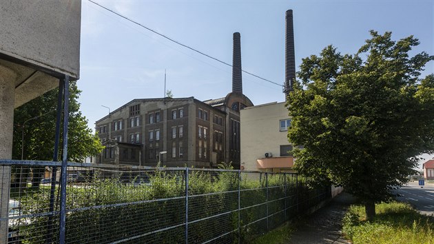 Nevyužívaná historická budova staré elektrárny v Přerově.