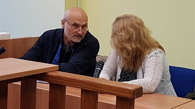 Místopředsedkyně ústeckého krajského soudu Markéta Lehká před mosteckým okresním soudem. (25. srpna 2020)