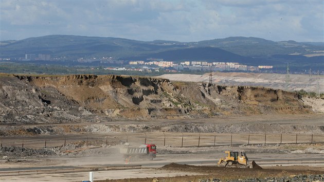 Na zem dlouhm zhruba pt kilometr a irokm 80 metr vznikl uniktn bypass, jen nem obdoby ani v Evrop a kter sjednotil do jednoho msta deset nejdleitjch potrub sttu, linky velmi vysokho napt, tepeln napje i datov kabely.