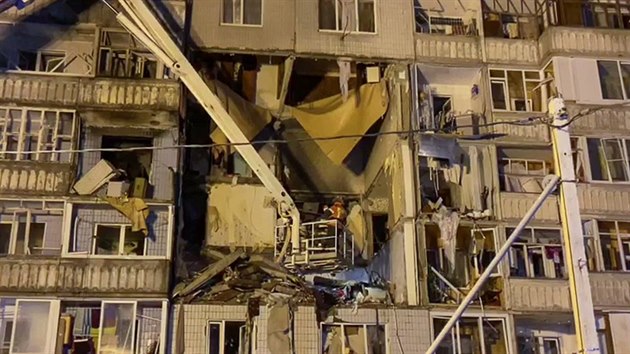 V rusk Jaroslavli v ptek vybuchl plyn v obytnm dom. Zchrani nali tla t mrtvch (21. srpna 2020).