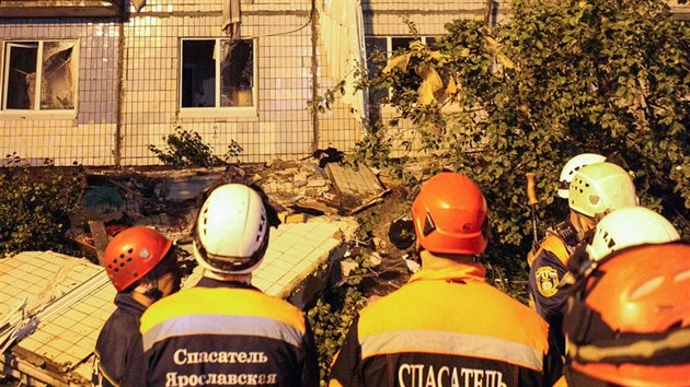 V rusk Jaroslavli v ptek vybuchl plyn v obytnm dom. Zchrani nali tla t mrtvch (21. srpna 2020).