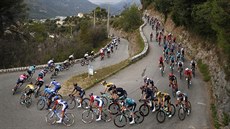 Peloton projídí tratí první etapy Tour de France 2020, která odstartovala v...