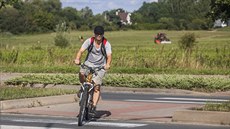 Hradecká radnice uvauje zastavt volnou louku u zóny Kaufland bytovými domy...