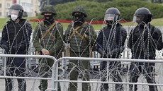 Armáda spolen s policií je na dalí protesty v bloruském Minsku pipravena....
