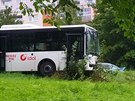 Nehoda autobusu a osobního vozu v Liberci