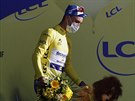 Julian Alaphilippe ve lutém dresu lídra po triumfu ve druhé etap Tour de...
