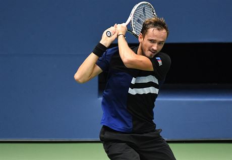 Rus Daniil Medvedv bhem tvrtfinle US Open.