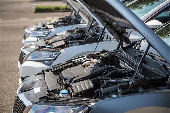 Škoda má v nabídce Superb v benzinovém, naftovém i elektrifikovaném (hybridním) provedení.