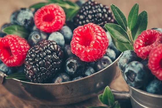 Pestrobarevné bobulovité ovoce patří mezi nejzdravější a na živiny nejbohatší...