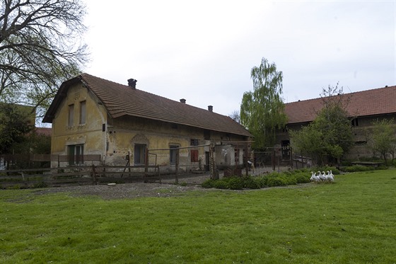 Statek Josefa Ma��na v Lo�anech na Kol�nsku na sn�mku z kv�tna 2016. 