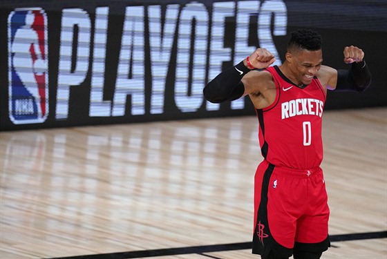 Russell Westbrook z Houstonu se chystá na druhý duel s LA Lakers.