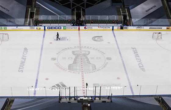 Pohled do arény Rogers Place v Edmontonu, kde vrcholilo play off NHL. 