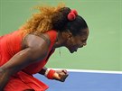 Serena Williamsová se povzbuzuje v utkání 1. kola US Open.