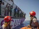 Záchranná lo Louise Michel nedaleko italského ostrova Lampedusa. (28. srpna...