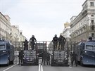 Policisté pi protestech v bloruském Minsku (6. záí 2020)