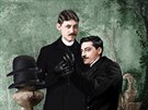 Ruku v ruce li ivotem i tito dva pánové, fotograf je zvnil v roce 1880.