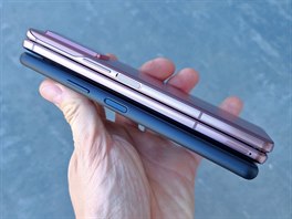 Samsung Galaxy Z Fold2 a Sony Xperia 10 II