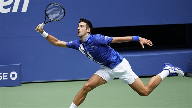 Novak Djokovi se ene za mkem ve druhm US Open.