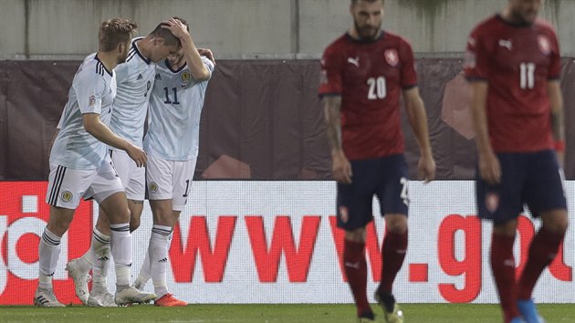 Skott fotbalist slav na stadionu v Olomouci trefu Lyndona Dykese. V zpase Ligy nrod proti provizornmu vbru eska srovnali stav.