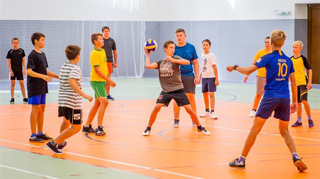 Nov sportovn hala v Chnov.