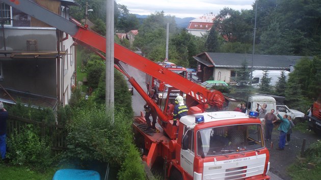 K pdu strom dolo v Telnici u dve, s vyprotnm kmen museli nkdy pomhat i hasii.